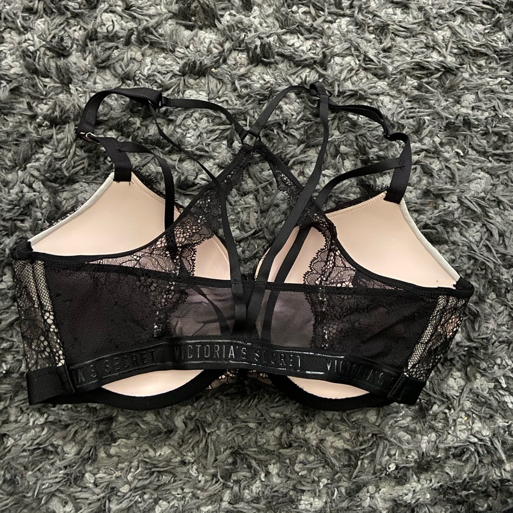Victoria secret very sexy bra